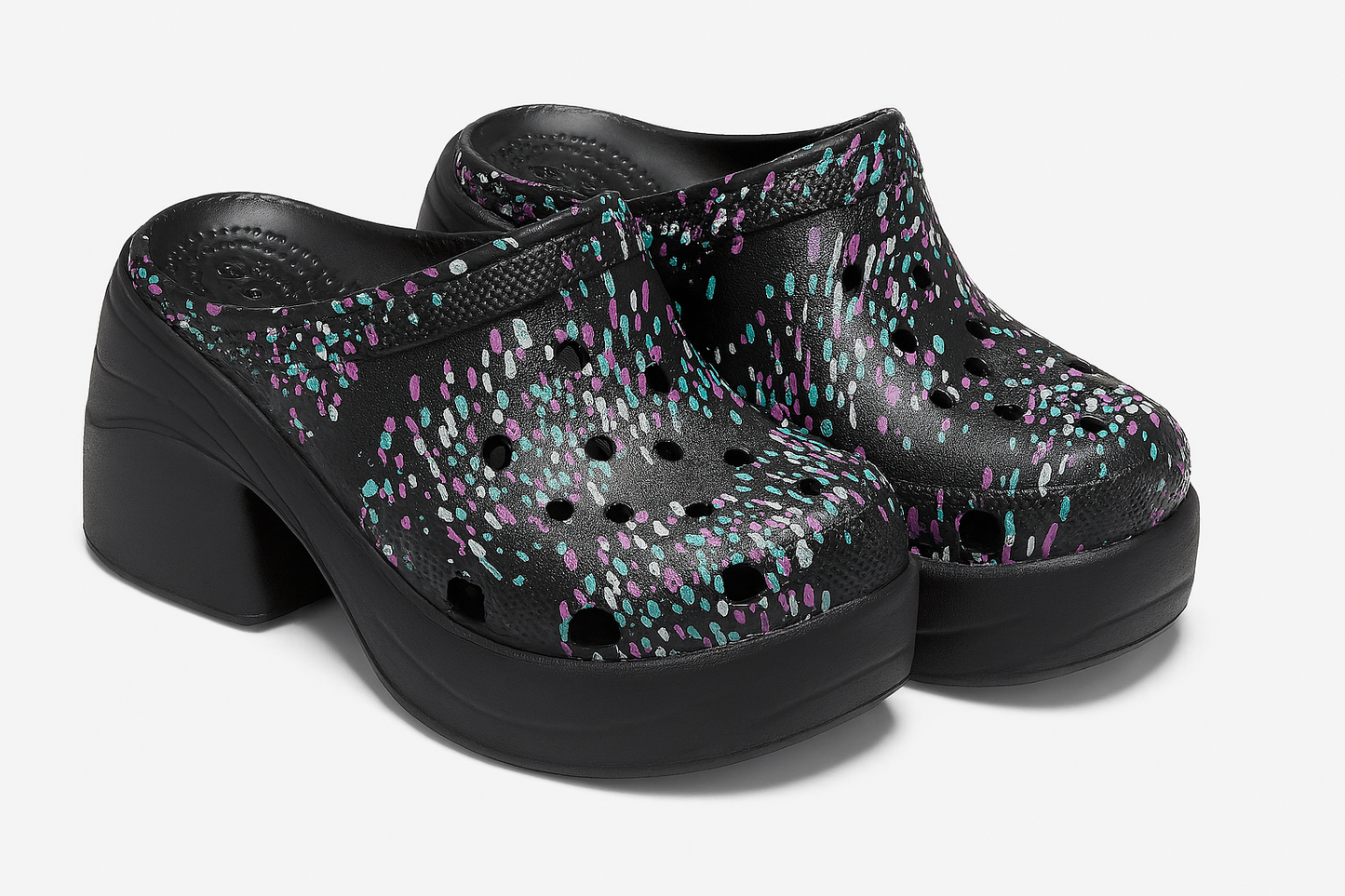 Mega Crush Platform Clogs – Vibrant Prints & Hello Kitty Design