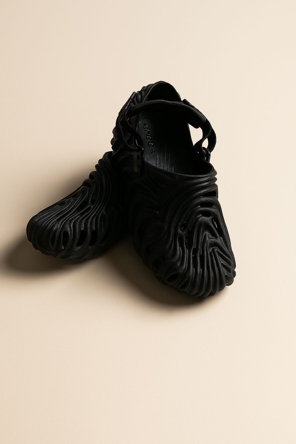 3D Wave Foam Clogs with Adjustable Strap – Matte Black