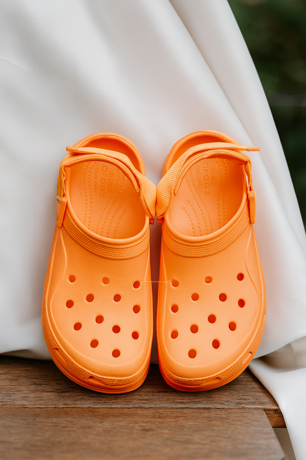 Unisex Platform Crocs with Adjustable Back Strap – Lightweight Comfort Clogs