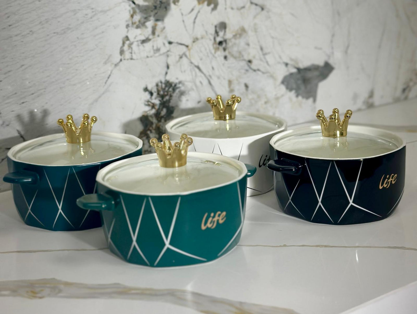Crown-Lid Ceramic Casserole Pot – Modern LIFE Design with Transparent Glass Lid
