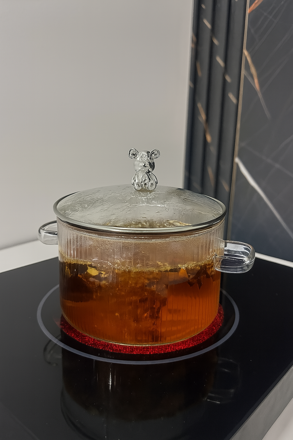 Clear Heat-Resistant Glass Pot with Lid – 1350ml Borosilicate Cookware