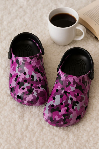 Bold Graphic Comfort Clogs – Multiple Color Variants